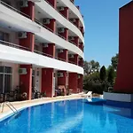 комфорт Apartamento *